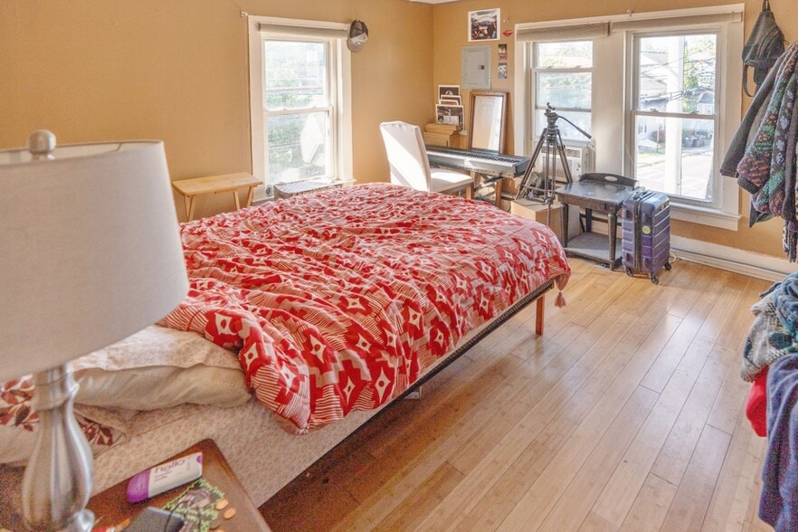 More Photos Of 19 N Front St, New Paltz Freestanding For Sale