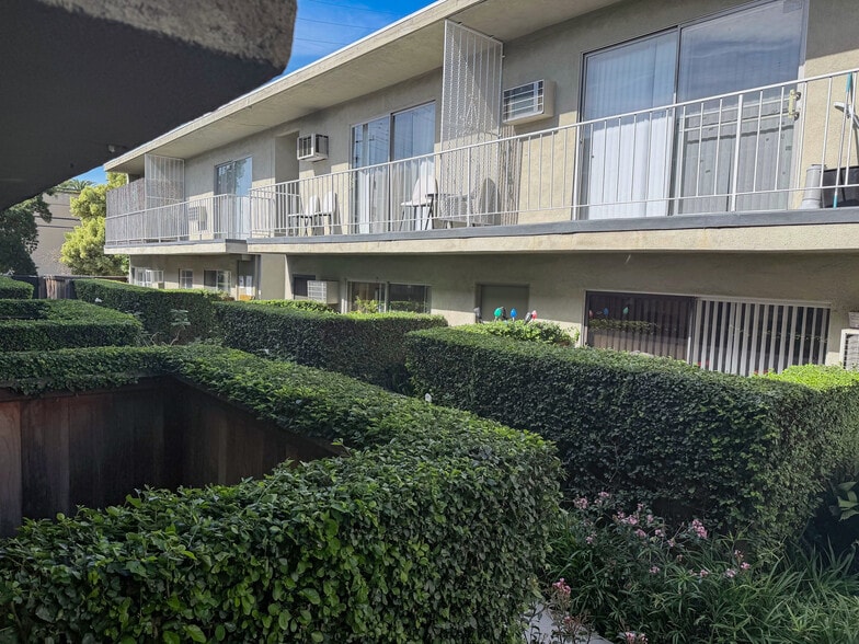 More Photos Of , Los Angeles Multifamily For Sale