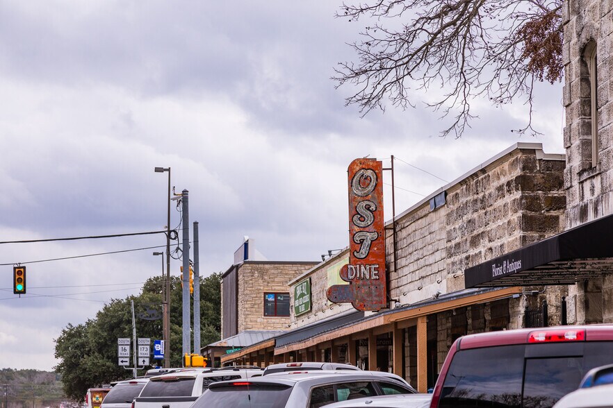 More Photos Of 311 Main St, Bandera Restaurant For Sale
