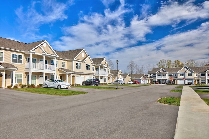 More Photos Of 6 Goldenroot Ln, North Chili Apartments For Sale