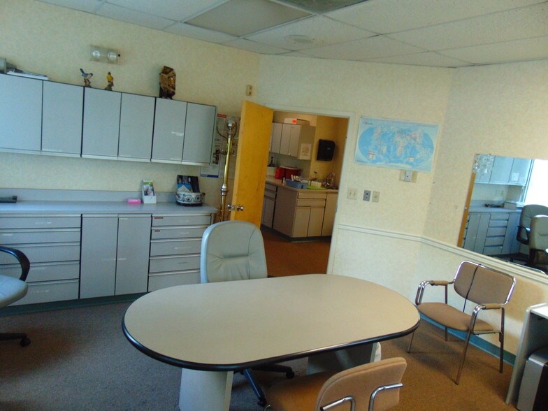 More Photos Of 601 Route 37 W, Toms River Medical For Lease