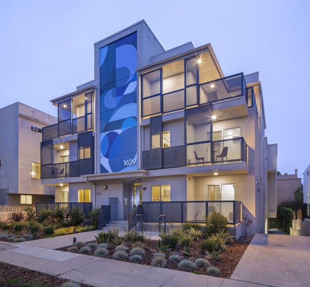 More Photos Of 1629 Veteran Ave, Los Angeles Apartments For Sale