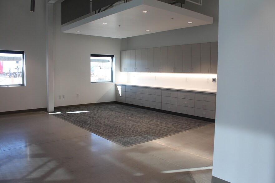 More Photos Of 3070 W Directors Row, Salt Lake City Manufacturing For Lease