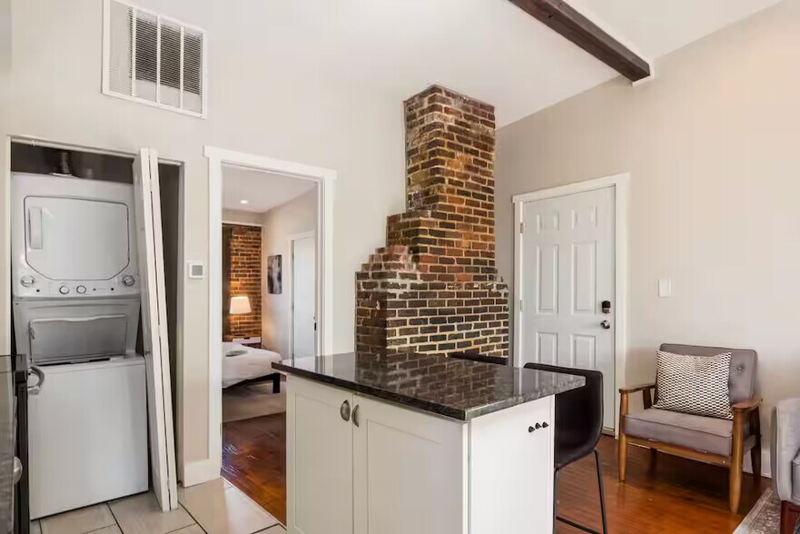 More Photos Of 370-372 Forest St, Columbus Apartments For Sale