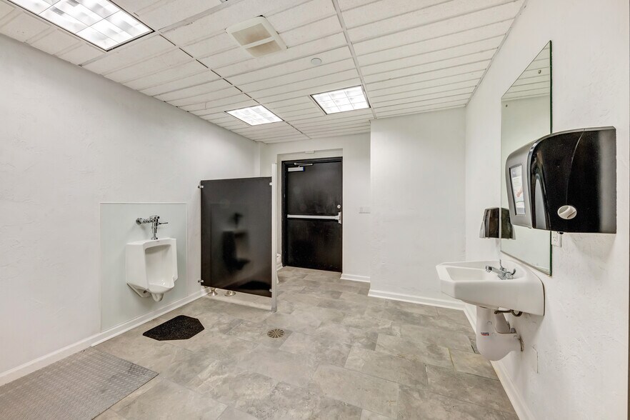 More Photos Of 1070 Baknsville Ave, Pittsburgh Lodge Meeting Hall For Sale