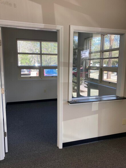 More Photos Of 3040 N Highway 17, Mount Pleasant Medical For Lease