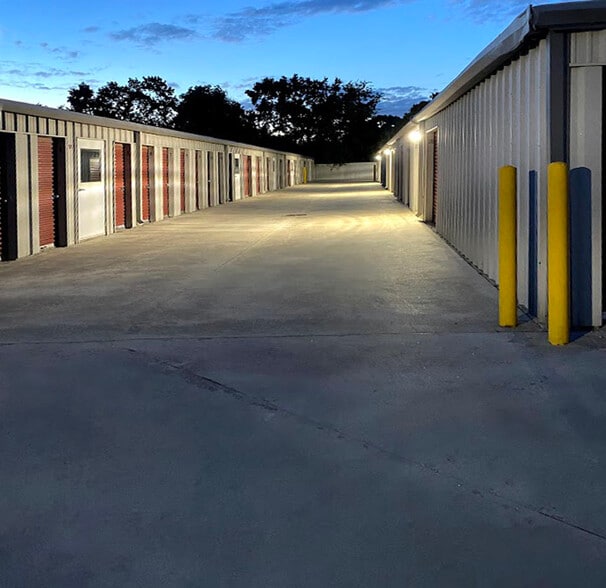 More Photos Of 19526 Kuykendahl Rd, Spring Self Storage For Lease