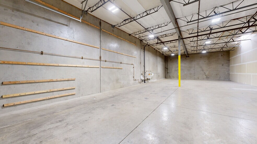 Primary Photo Of 14200 SE 98th Ct, Clackamas Light Manufacturing For Lease