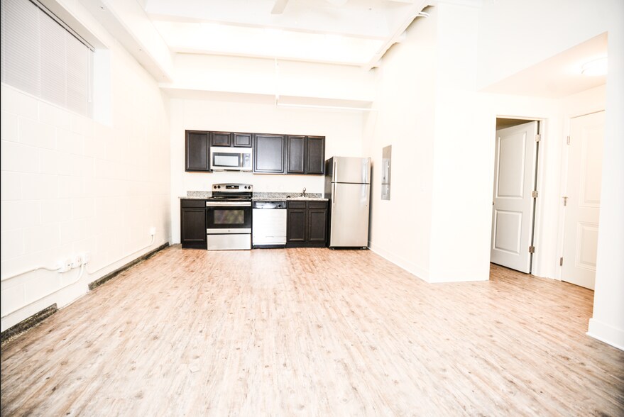 More Photos Of 615 Ferry St, Lafayette Apartments For Sale