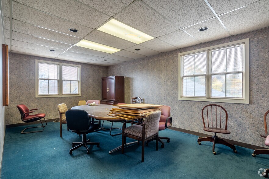 More Photos Of 754 S Cleveland Ave, Mogadore Medical For Sale