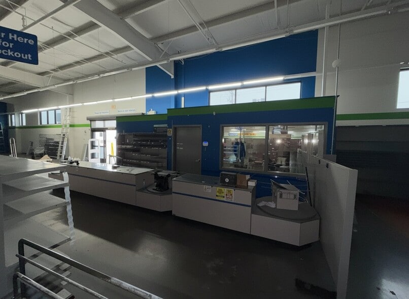 More Photos Of 1514 Sampson St, Westlake Freestanding For Sale