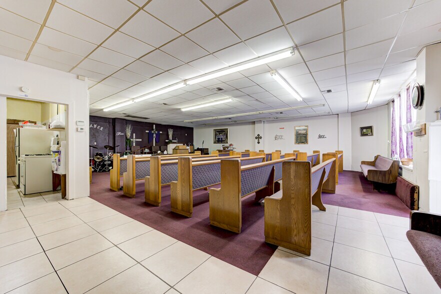 More Photos Of 1923 N Lottie Ave, Oklahoma City Storefront For Sale