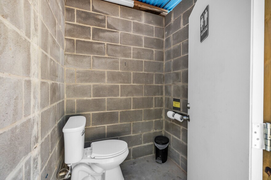 More Photos Of 2001 Ponderosa Dr, Canyon Lake Specialty For Sale