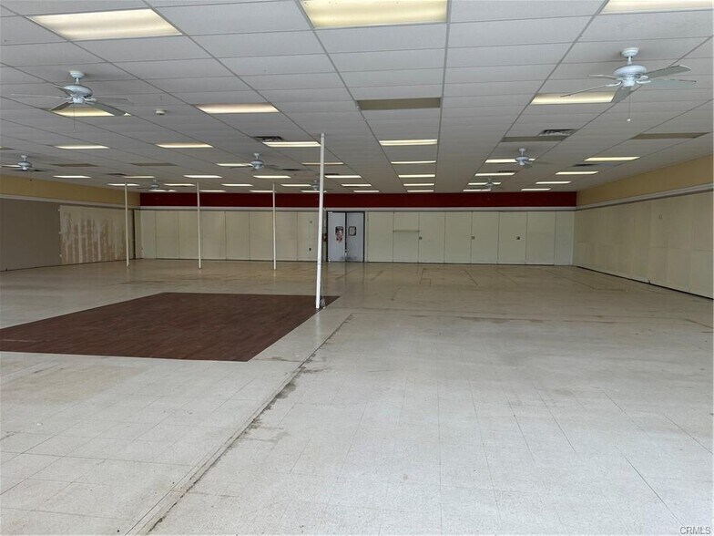 More Photos Of 2570 S Main St, Lakeport Self Storage For Sale