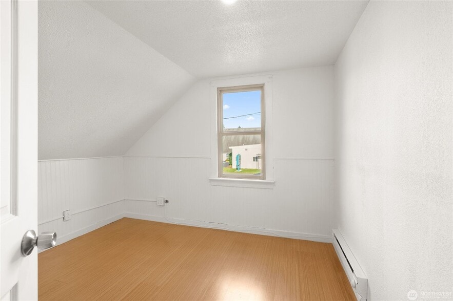 More Photos Of 4705 Pacific Way, Seaview Freestanding For Sale