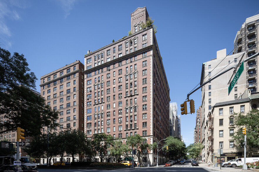 Primary Photo Of 1070 Park Ave, New York Apartments For Sale