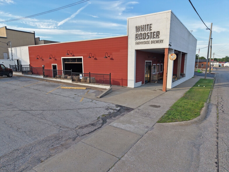 Primary Photo Of 113 W Jackson St, Sparta Freestanding For Sale