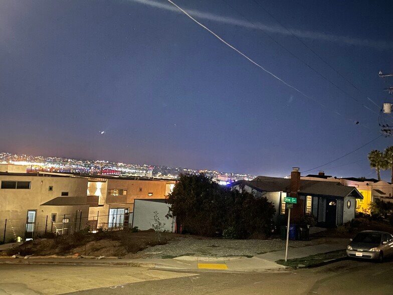 More Photos Of 2816-18 Columbia Street, San Diego Apartments For Sale