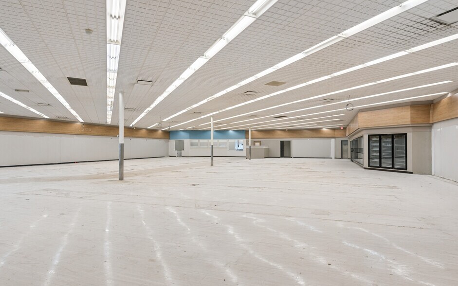 More Photos Of 210 Mcmurry Blvd, Hartsville Freestanding For Lease