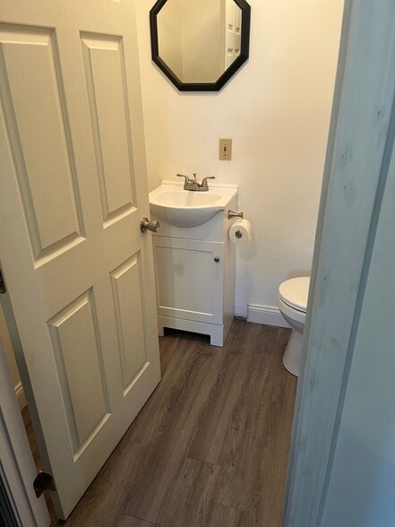 More Photos Of 846 State Highway AT, Villa Ridge Warehouse For Lease