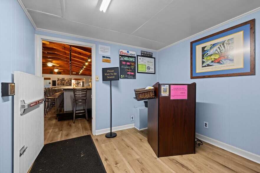 More Photos Of 2383 Hwy 58, Swansboro Restaurant For Sale