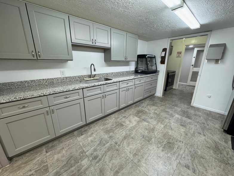 More Photos Of 1922 Dallas St, Pasadena Religious Facility For Sale