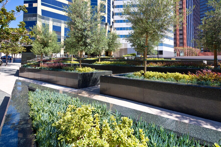 More Photos Of 10940 Wilshire Blvd, Los Angeles Office For Lease