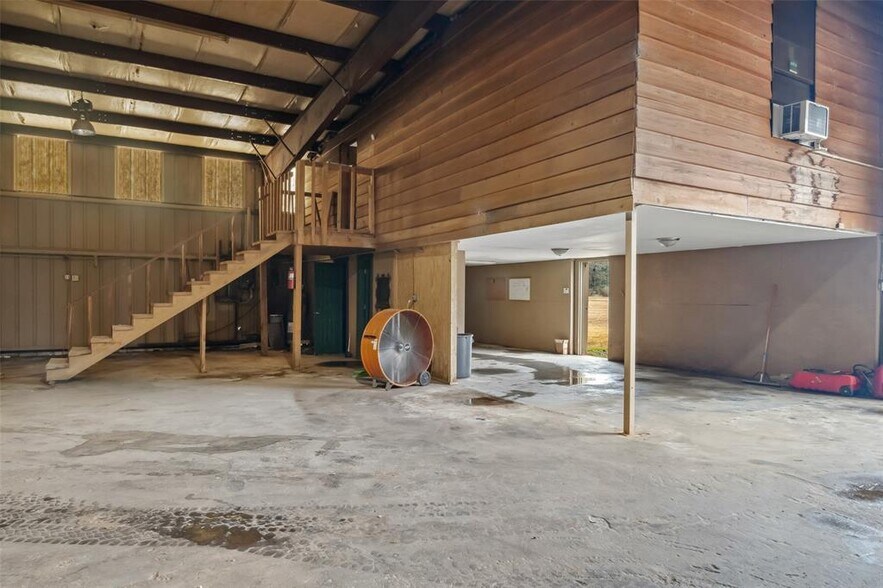 More Photos Of 21405 FM 787 Rd W, Cleveland Warehouse For Sale