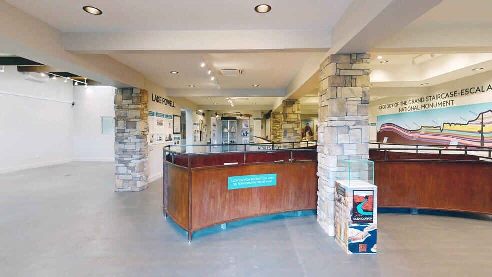 More Photos Of 6 N Lake Powell Blvd, Page Freestanding For Sale