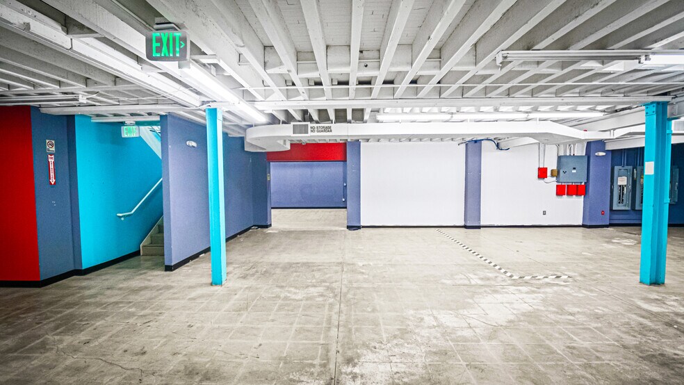 More Photos Of 236-242 Pine Ave, Long Beach Storefront Retail Office For Lease