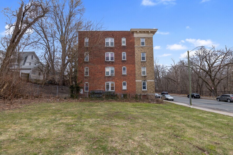 More Photos Of 240 Locust St, Springfield Multifamily For Sale