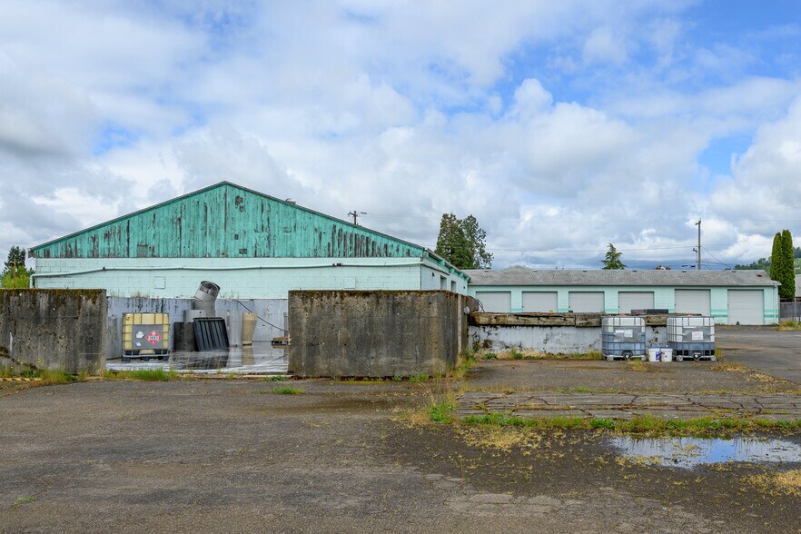 More Photos Of 111 Fourth St, Amity Warehouse For Sale