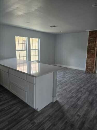 More Photos Of 1607 N Pine St, San Antonio Loft Creative Space For Lease