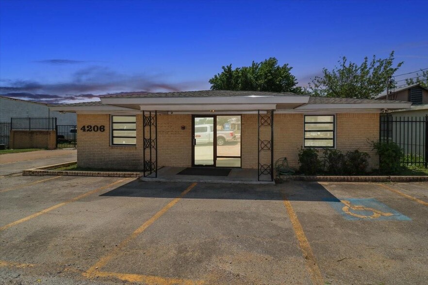 Primary Photo Of 4206 Mansfield Hwy, Fort Worth Manufacturing For Sale