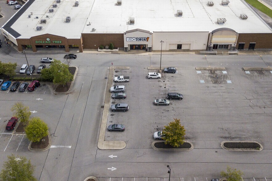 More Photos Of 5560 Nolensville Pike, Nashville Department Store For Lease