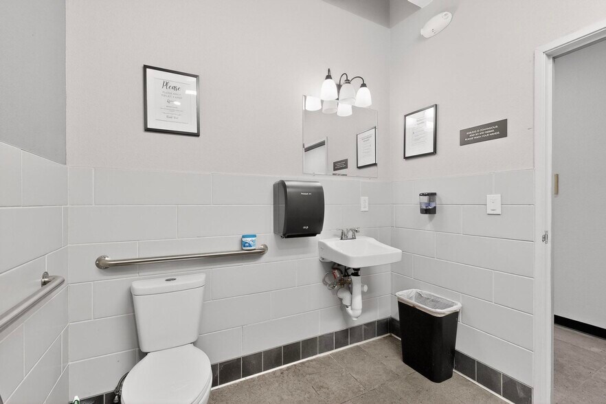 More Photos Of 9368 Valley View Dr NW, Albuquerque Apartments For Sale