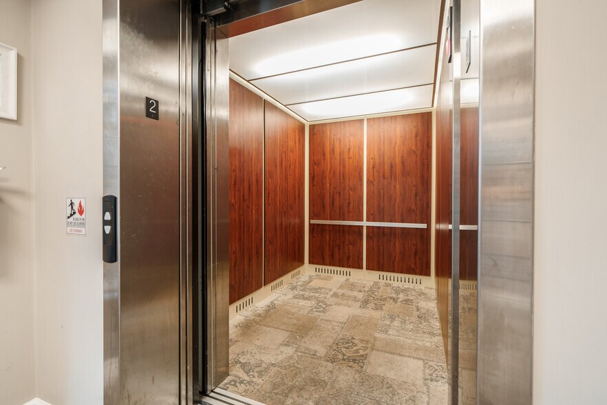 More Photos Of 425 Country Club Dr, Stockbridge Healthcare For Sale