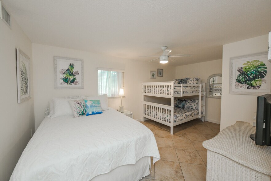More Photos Of 308 Canal Rd, Siesta Key Apartments For Sale