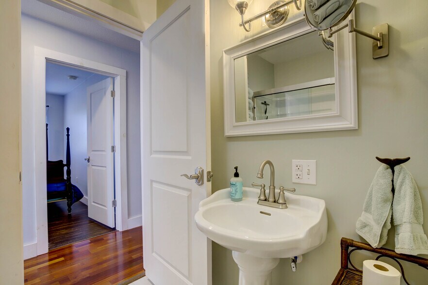 More Photos Of 3691 Main St, Chincoteague Marina For Sale