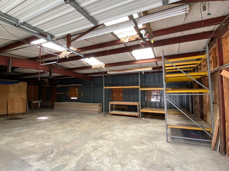 More Photos Of 1128 Jones St, Augusta Warehouse For Lease
