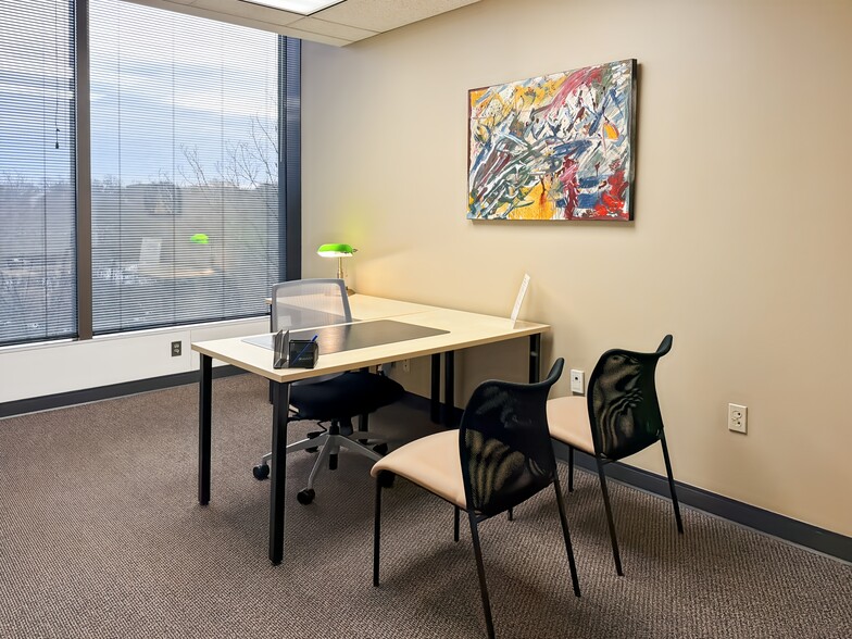 More Photos Of 9393 W 110th St, Overland Park Coworking Space