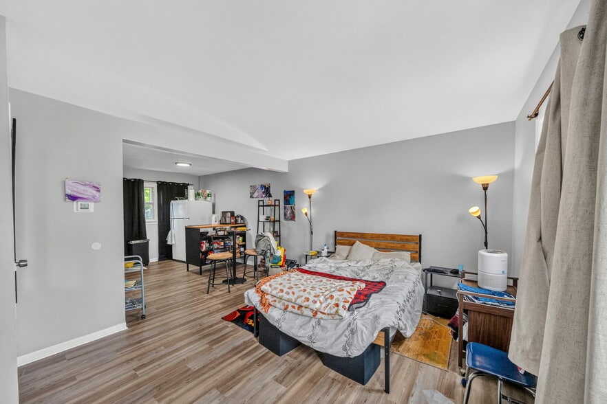 More Photos Of 308 Columbus Pl, New Brunswick Apartments For Sale
