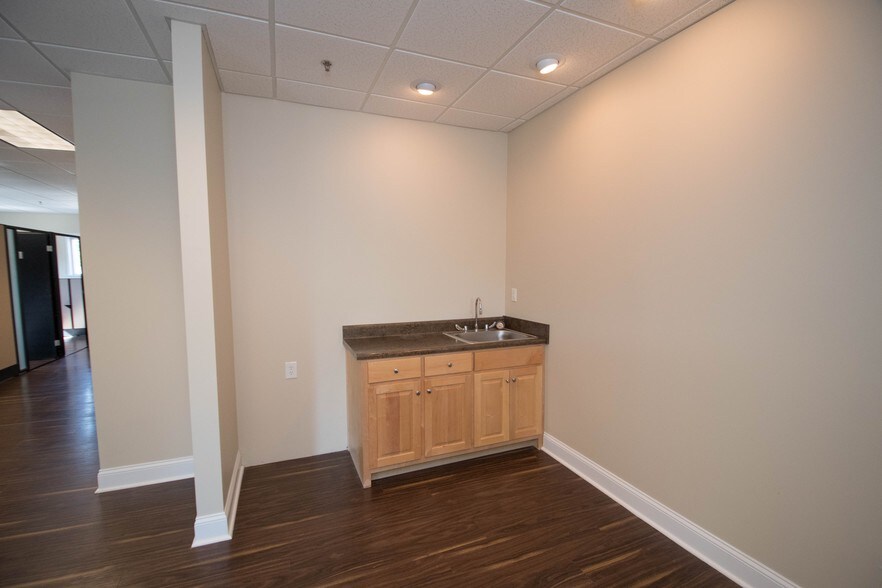 More Photos Of 3320 Old Jefferson Rd, Athens Office For Sale