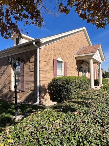 More Photos Of 4401-4405 NW 4th St, Oklahoma City Medical For Lease