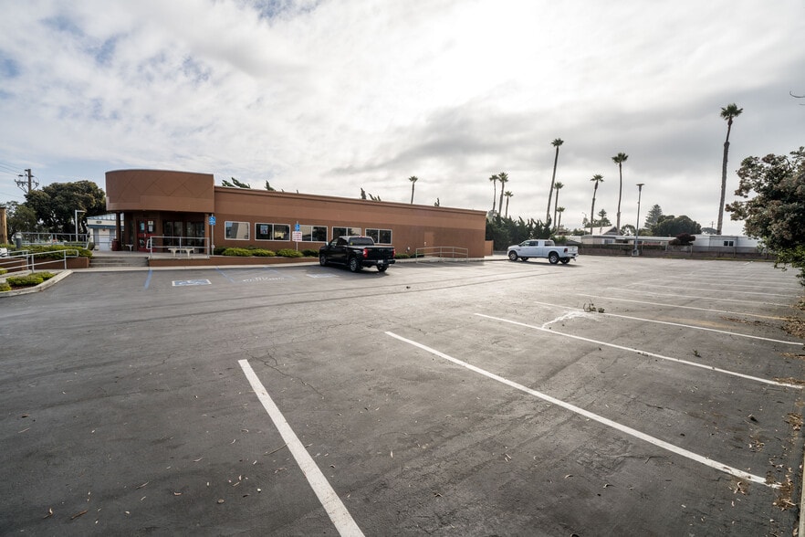 More Photos Of 850 Quintana Rd, Morro Bay Restaurant For Sale