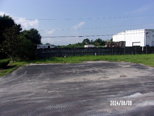 More Photos Of 8510 State Road 52, Hudson Storefront For Lease