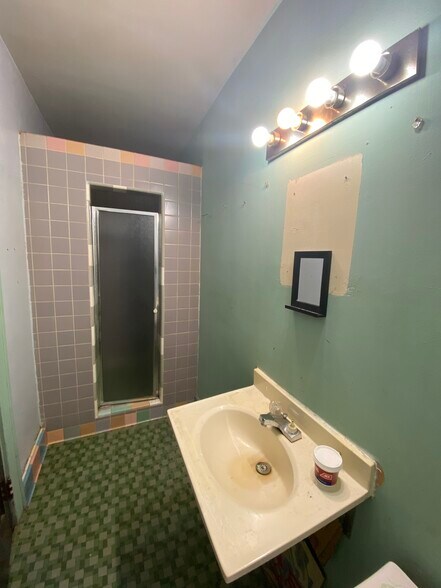 More Photos Of 14 W Michigan Ave, Ypsilanti Storefront For Lease