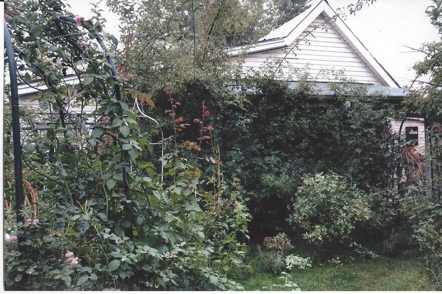 More Photos Of 4615 S Santa Fe Dr, Englewood Service For Sale