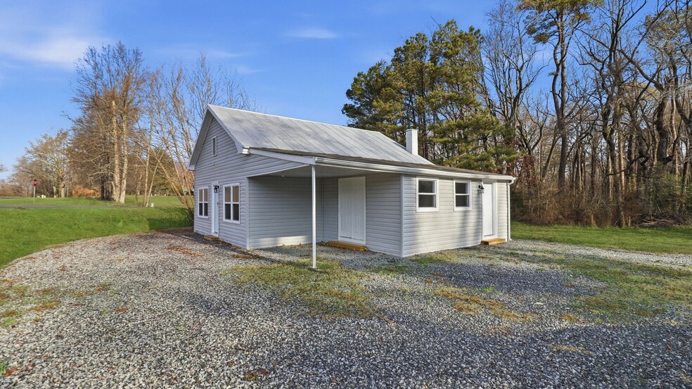 More Photos Of 3104 Tucker Hill Rd, Kinsale Warehouse For Sale