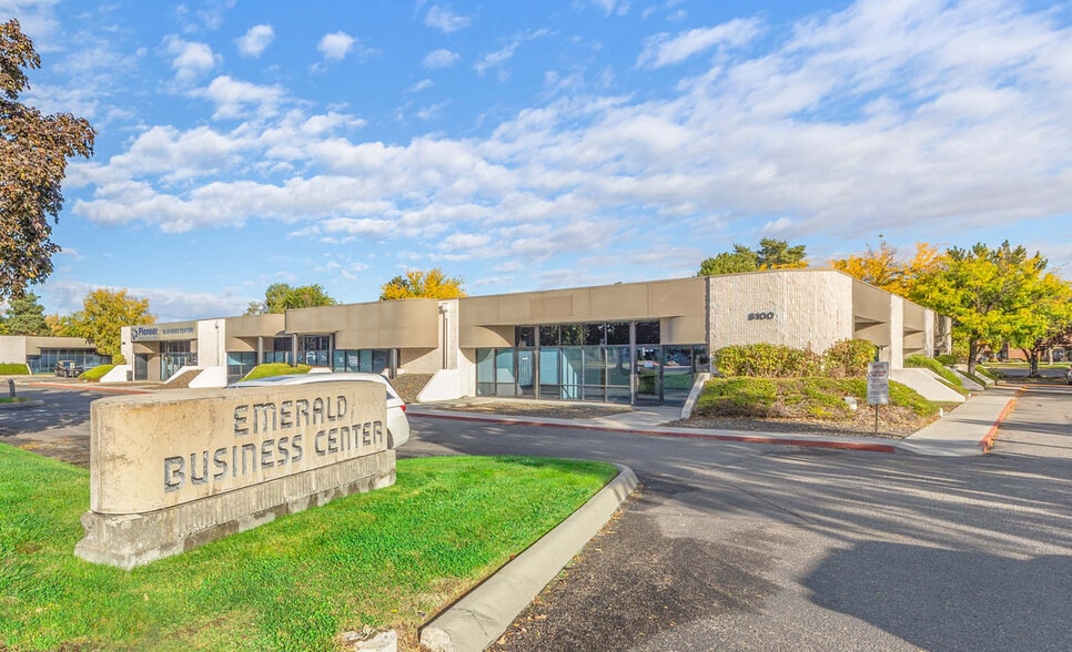 More Photos Of 8100 Emerald St, Boise Office For Sale